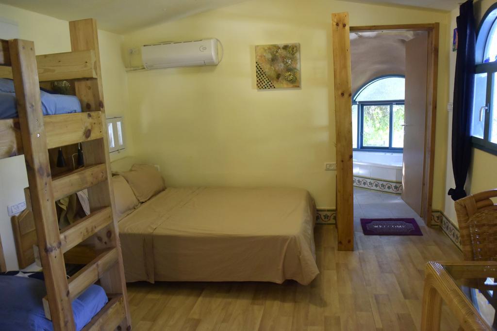 Dutch Farm Israel Bed and Breakfast Sede Zevi Zewnętrze zdjęcie